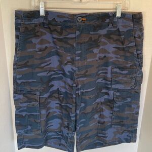 Northwest  Territory Mens Size 38  Blue Camo Cargo Shorts
